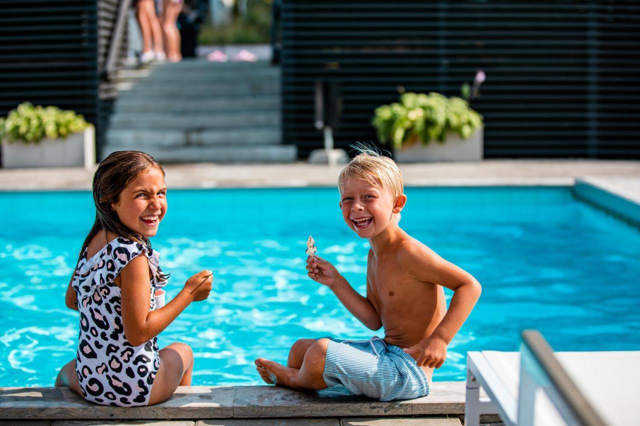 First Hotel Kokoloko VBY Zewnętrze zdjęcie