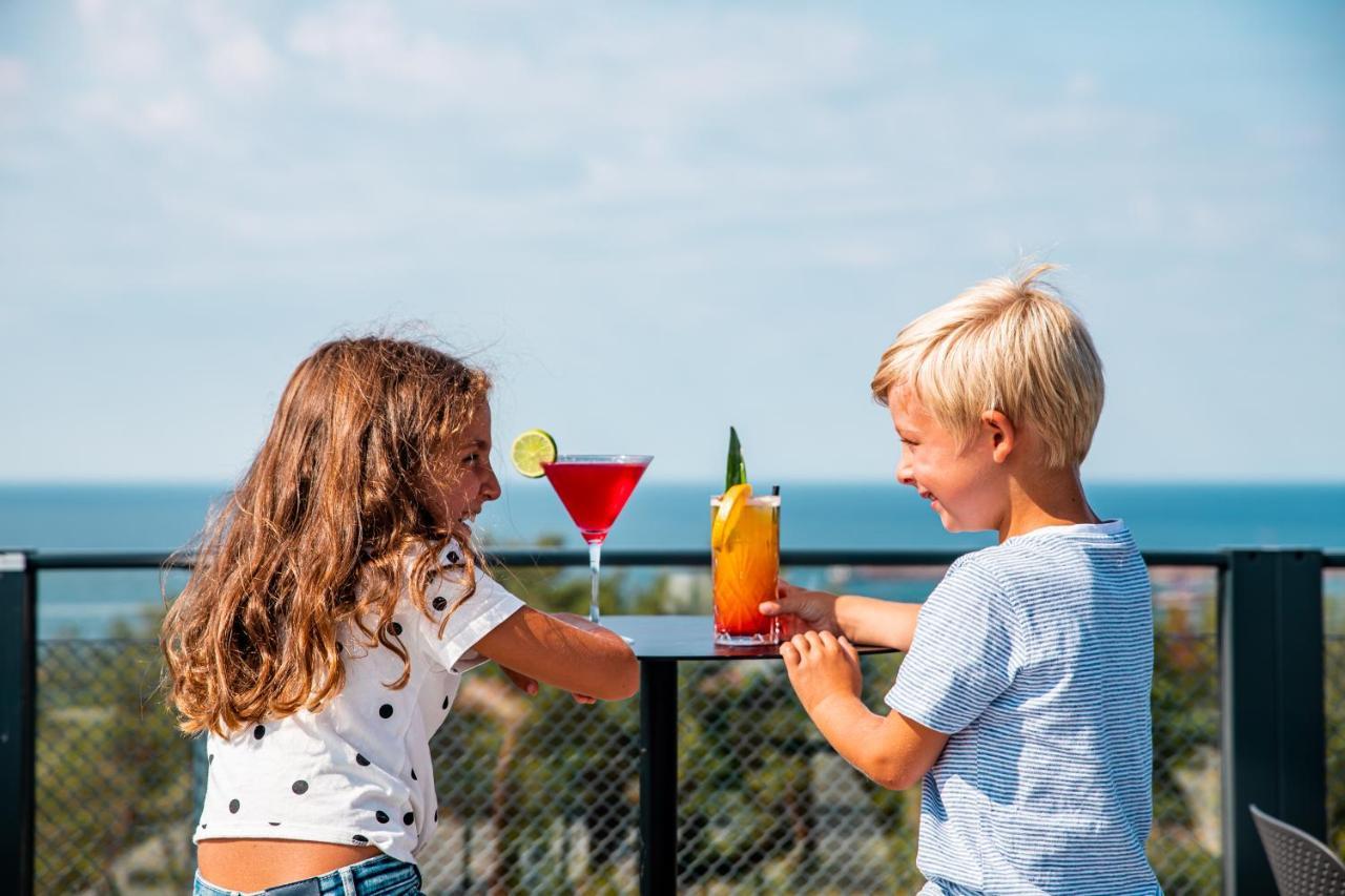 First Hotel Kokoloko VBY Zewnętrze zdjęcie